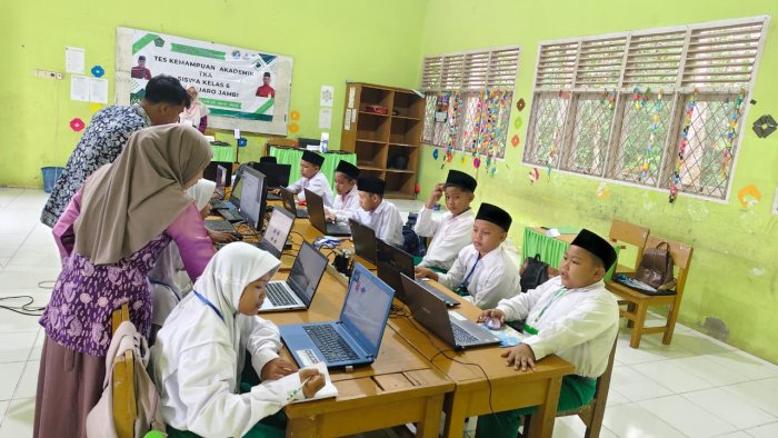Pelaksanaan Tes Kemampuan Akademik di MIN 5 Muro Jambi