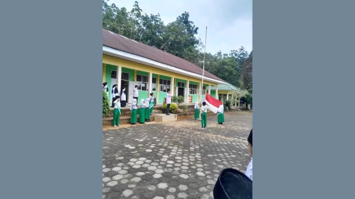 MIN 5 Muaro Jambi Gelar Upacara Usai Idulfitri